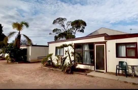 A1Cabins Hotel Ceduna Bagian luar foto