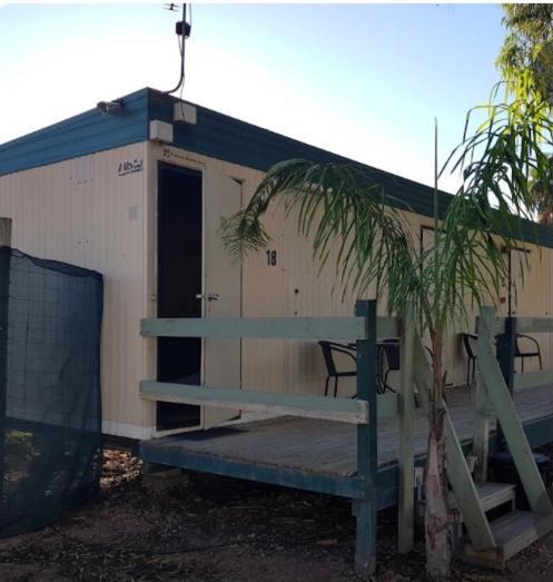 A1Cabins Hotel Ceduna Bagian luar foto
